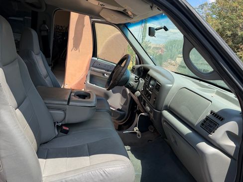 Used 2002 Ford F350 4x4 Crew Cab Super Duty image 6