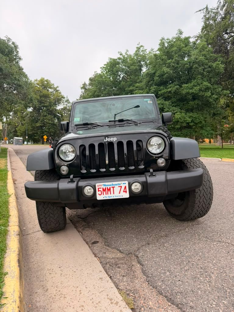 Used 2016 Jeep Wrangler Sport AWD/4WD image 4