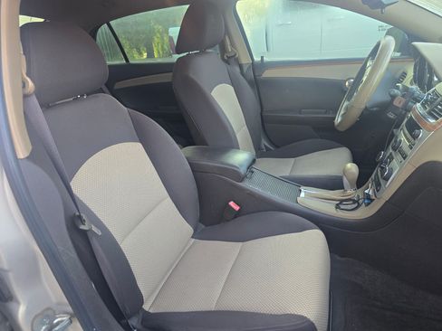 Used 2010 Chevrolet Malibu LT w/ Power Convenience Package image 9