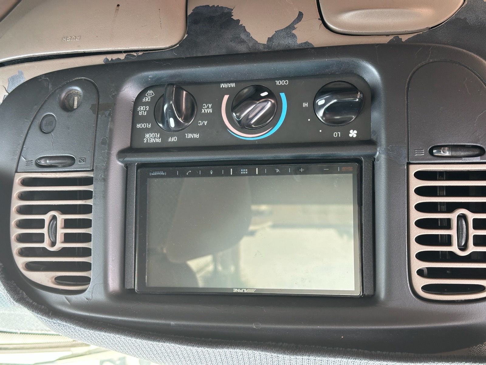 Used 2001 Ford F150 2WD SuperCab image 2