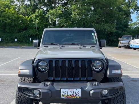Used 2022 Jeep Wrangler Sport AWD/4WD image 9