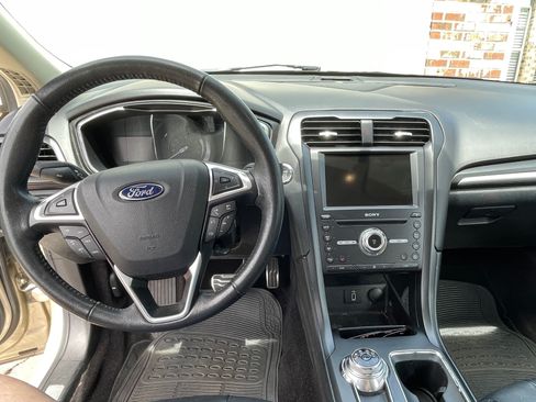 Used 2017 Ford Fusion Titanium FWD image 4