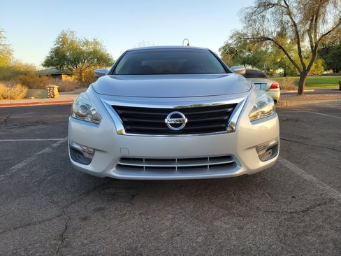 Used 2013 Nissan Altima 2.5 SV FWD image 5