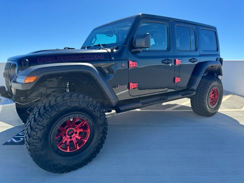 Used 2023 Jeep Wrangler Unlimited Rubicon w/ LED Lighting Group image 6