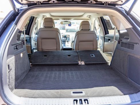 Used 2018 Lincoln MKX Reserve w/ Driver Assistance Package FWD image 8
