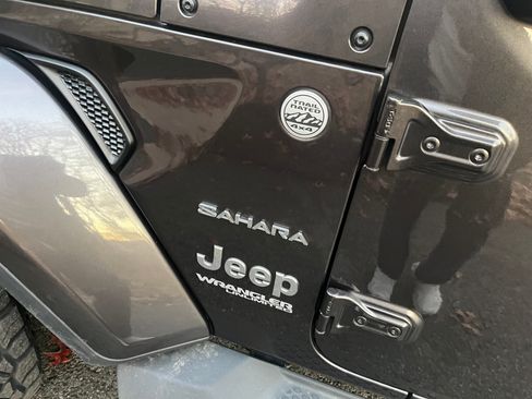 Used 2020 Jeep Wrangler Unlimited Sahara image 5