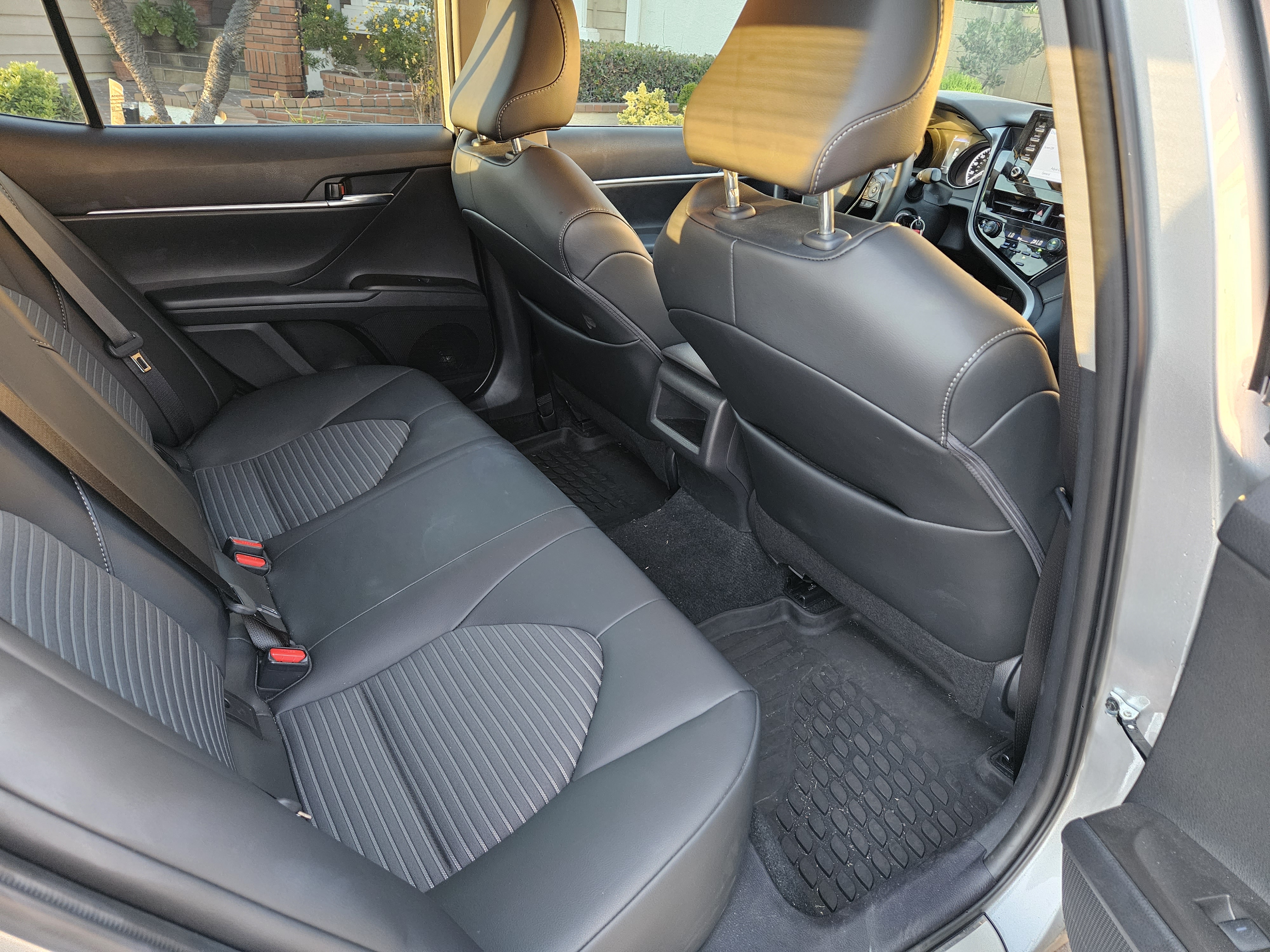 Used 2023 Toyota Camry SE FWD image 23