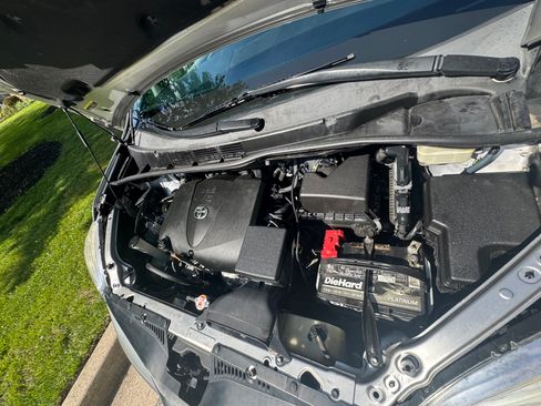 Used 2018 Toyota Sienna LE FWD image 6