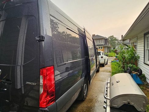 Used 2023 Mercedes-Benz Sprinter 2500 image 6