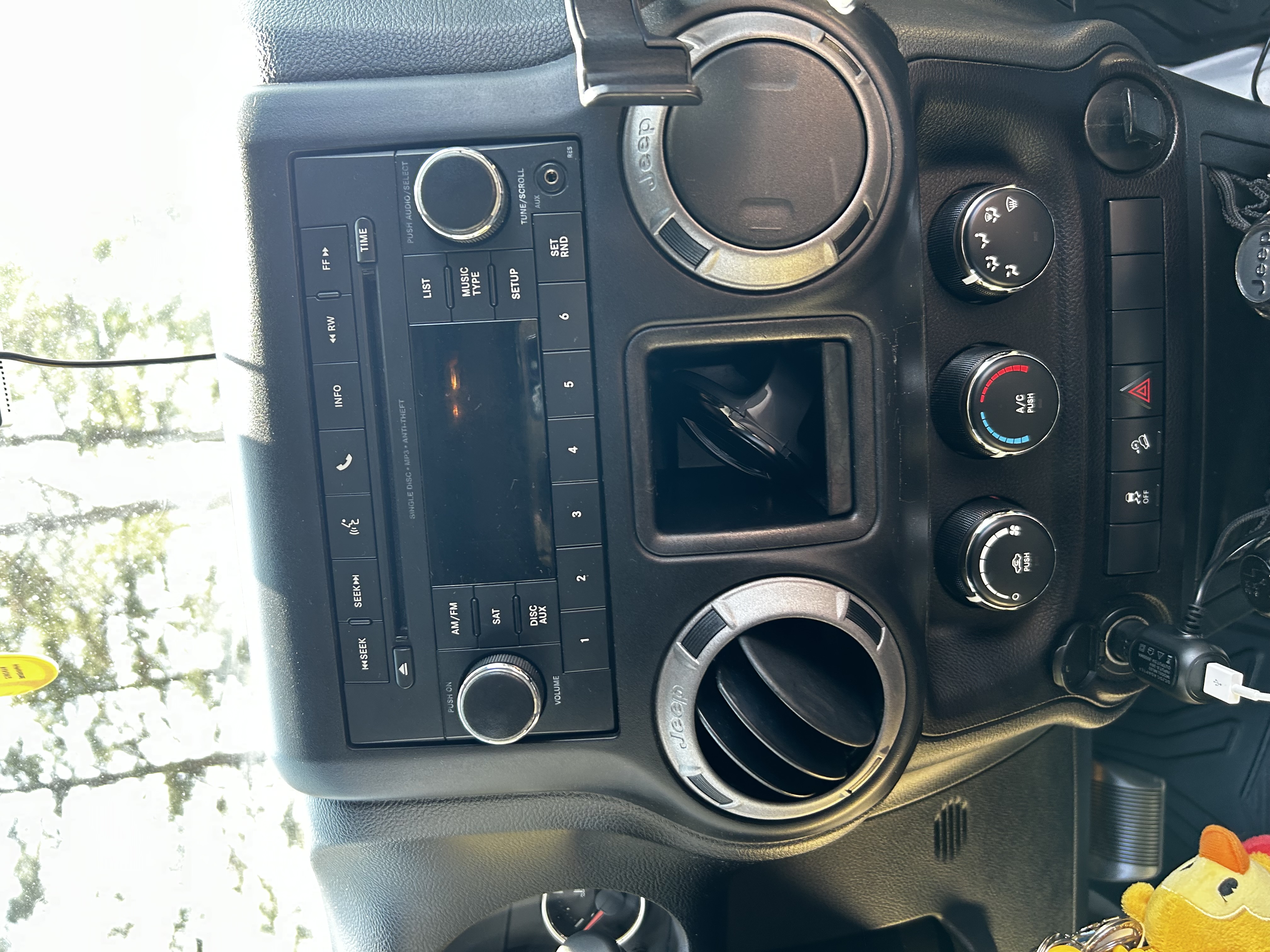 Used 2016 Jeep Wrangler Sport w/ Connectivity Group AWD/4WD image 26