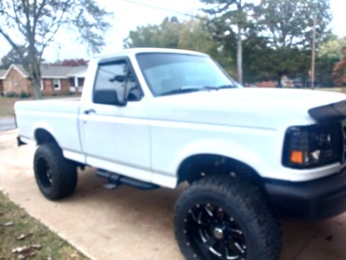 Used 1994 Ford F150 4x4 Regular Cab image 1