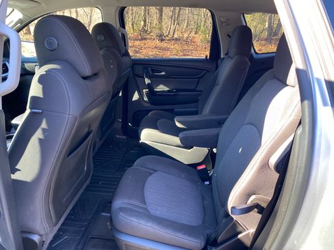 Used 2016 Chevrolet Traverse LT image 22