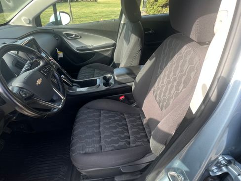 Used 2015 Chevrolet Volt w/ Enhanced Safety Package 1 image 9