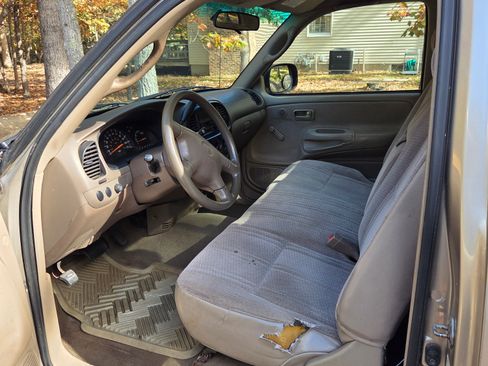 Used 2002 Toyota Tundra 2WD Regular Cab image 10