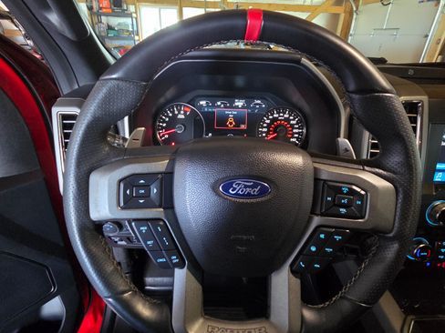 Used 2019 Ford F150 Raptor w/ Equipment Group 802A Luxury image 10