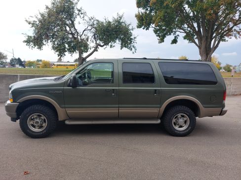 Used 2003 Ford Excursion Eddie Bauer image 2