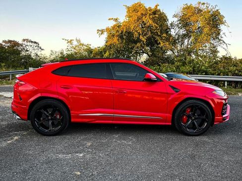 Used 2021 Lamborghini Urus image 17
