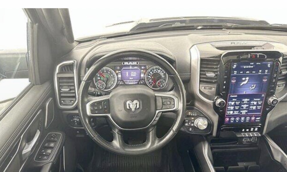 Used 2021 RAM 1500 Laramie AWD/4WD image 14