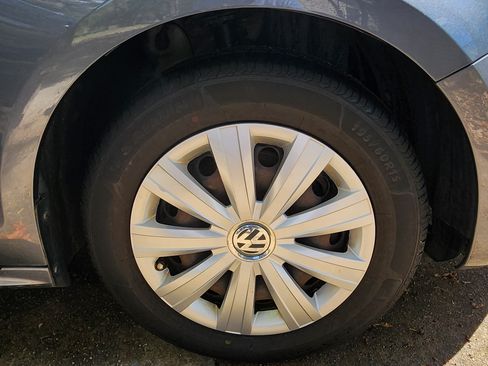 Used 2014 Volkswagen Jetta S image 5