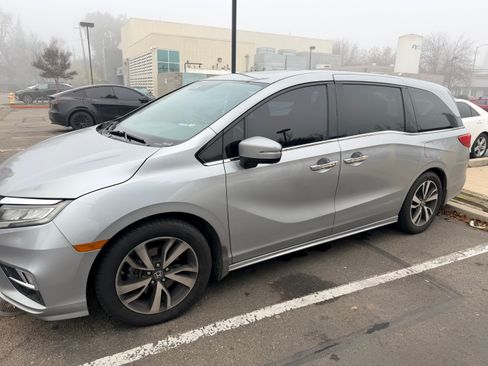 Used 2018 Honda Odyssey Elite image 8