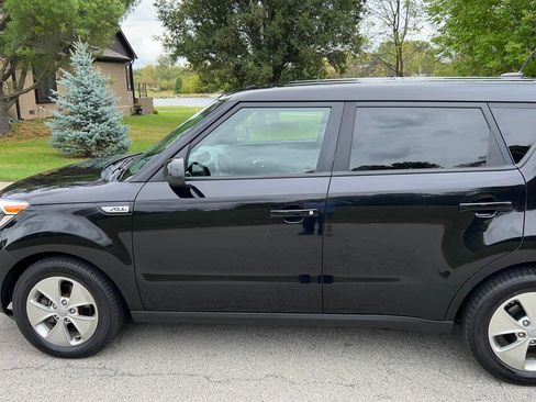 Used 2016 Kia Soul image 9