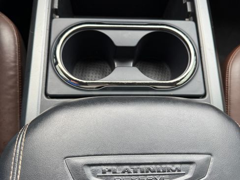 Used 2017 Nissan Titan Platinum Reserve AWD/4WD image 15