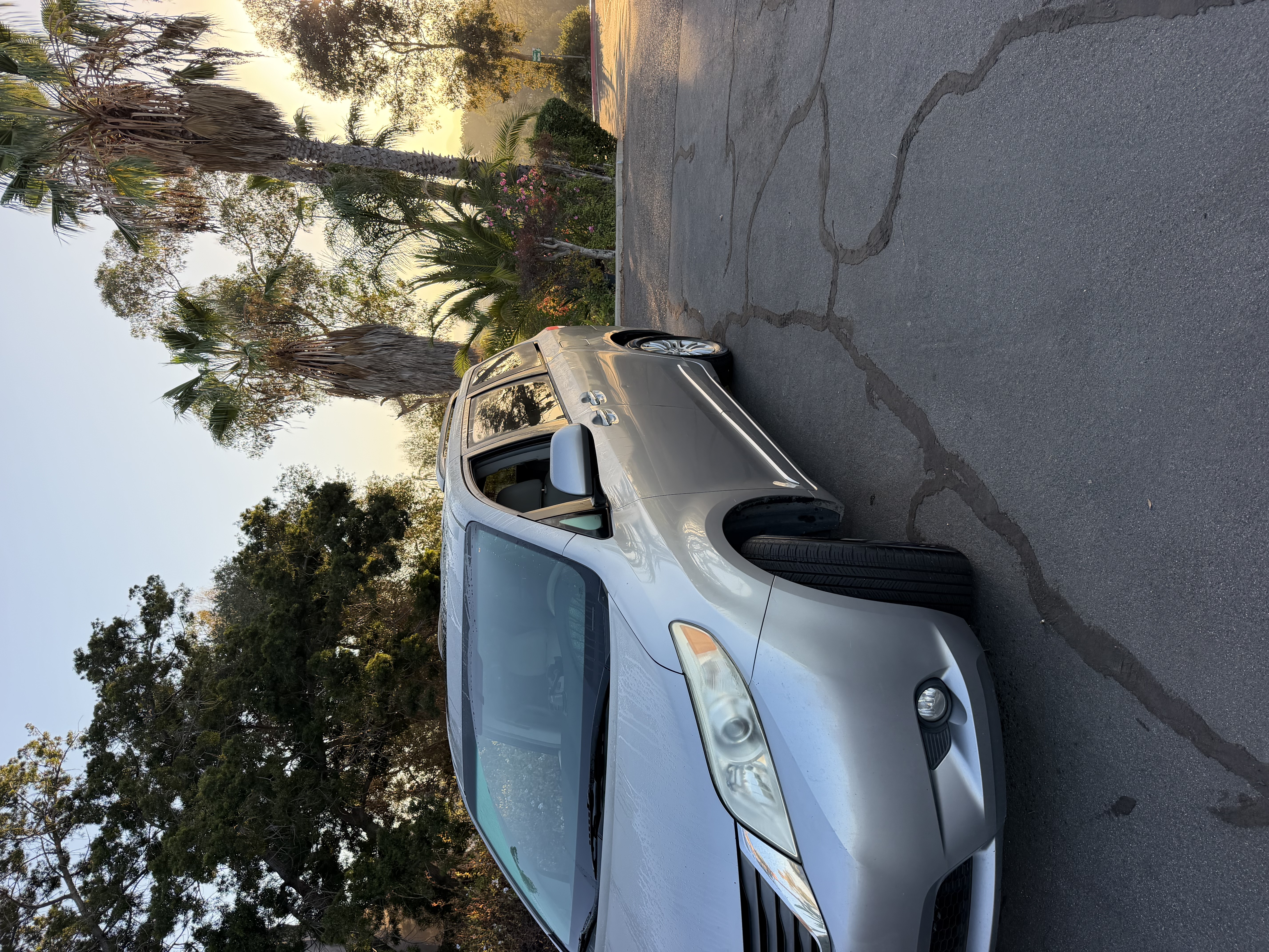 Used 2012 Toyota Sienna XLE FWD image 1