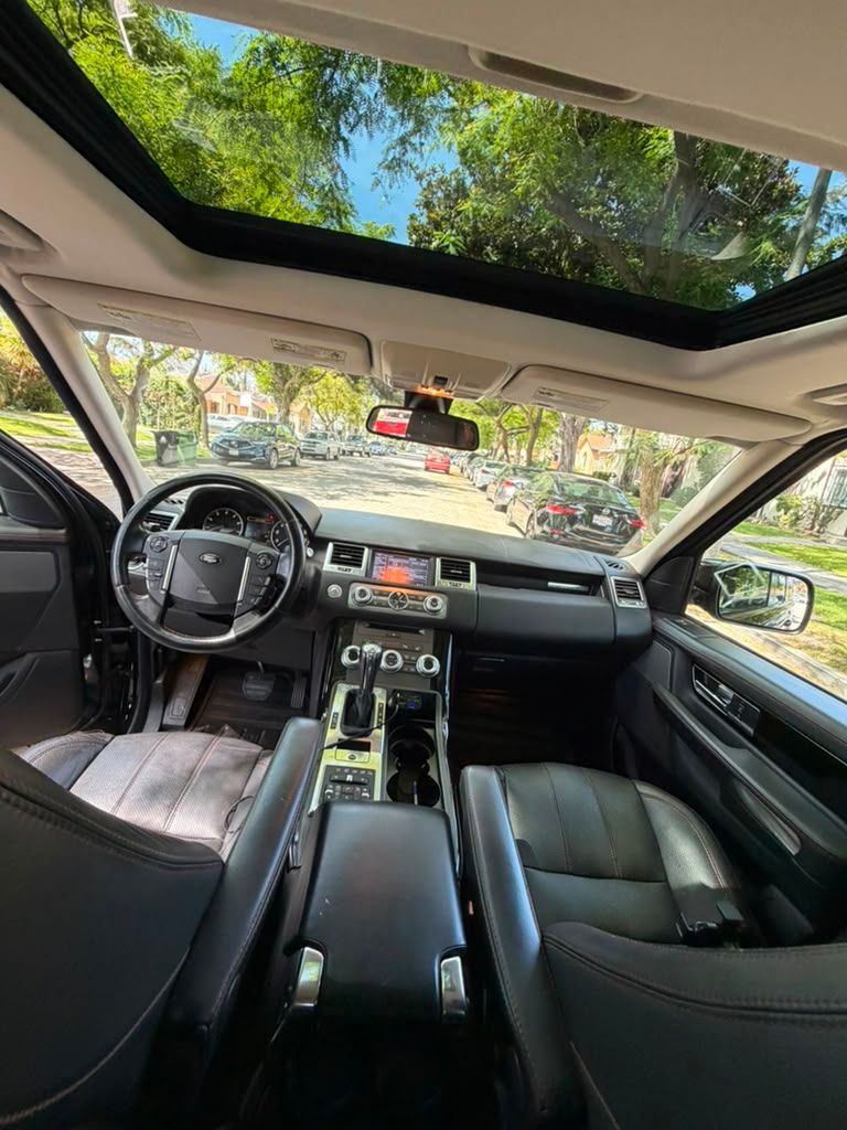 Used 2012 Land Rover Range Rover Sport HSE AWD/4WD image 12