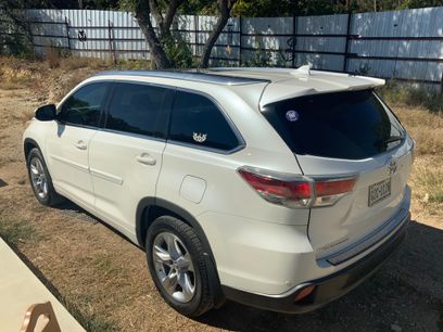 Used 2016 Toyota Highlander Limited Platinum