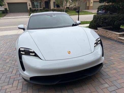 Used 2021 Porsche Taycan Sedan 4D image 11