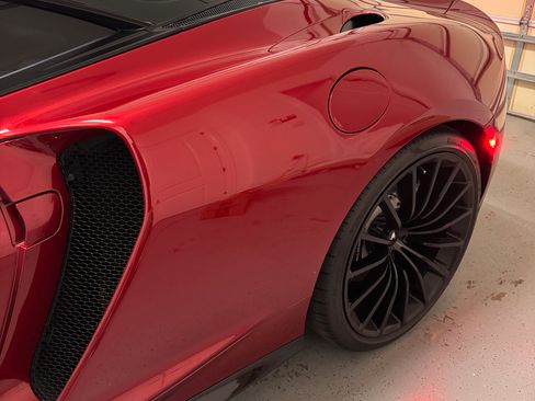 Used 2020 McLaren GT image 14