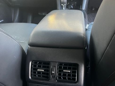 Used 2015 Subaru Outback 2.5i Limited image 14