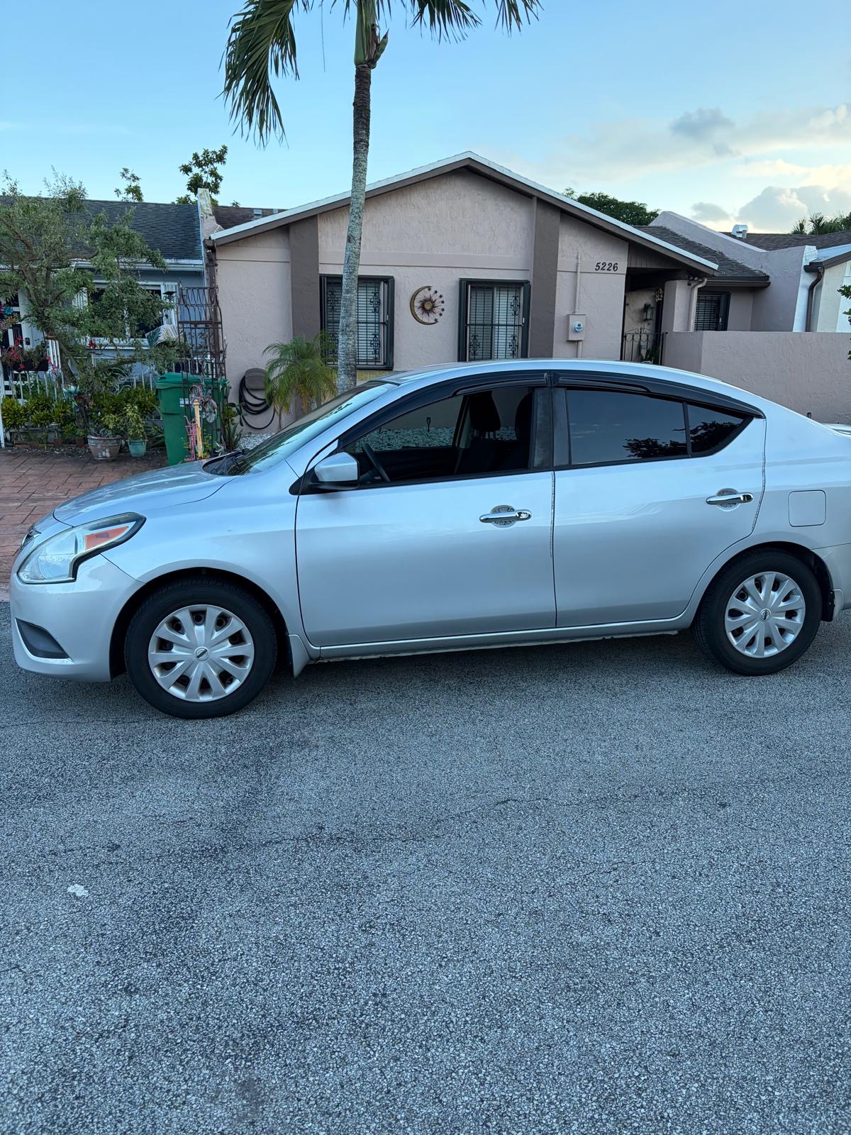 Used 2019 Nissan Versa SV FWD image 2