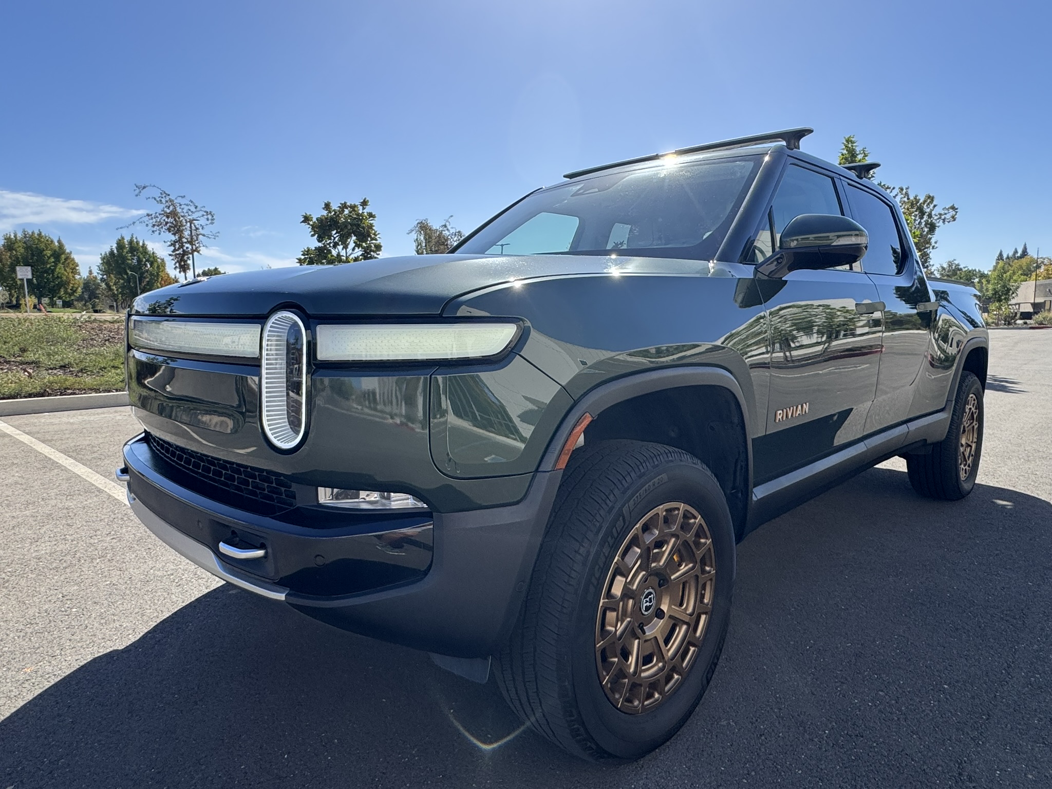 Used 2022 Rivian R1T Adventure AWD/4WD image 1