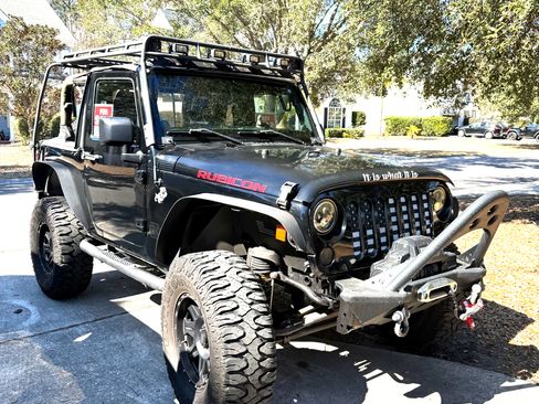 Used 2011 Jeep Wrangler Rubicon w/ Dual Top Group image 17