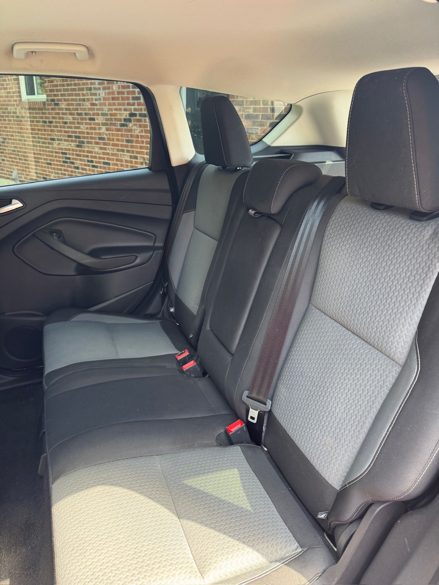 Used 2017 Ford Escape SE FWD image 16