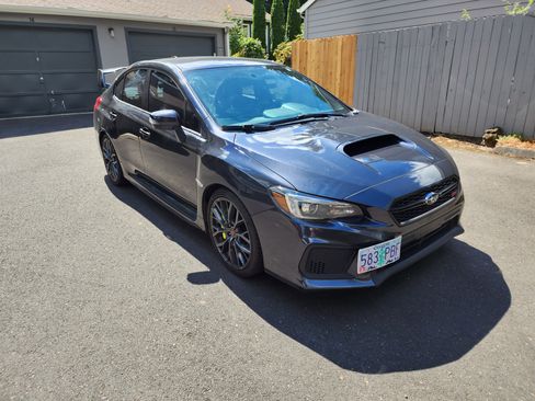 Used 2019 Subaru WRX STI AWD/4WD image 9