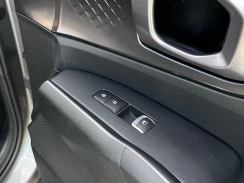 Used 2023 Kia Sorento EX image 19