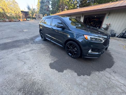 Used 2022 Ford Edge ST w/ Equipment Group 401A AWD/4WD image 2
