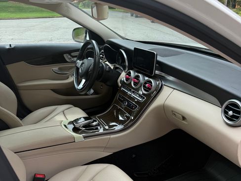 Used 2016 Mercedes-Benz C 300 4MATIC Sedan image 8