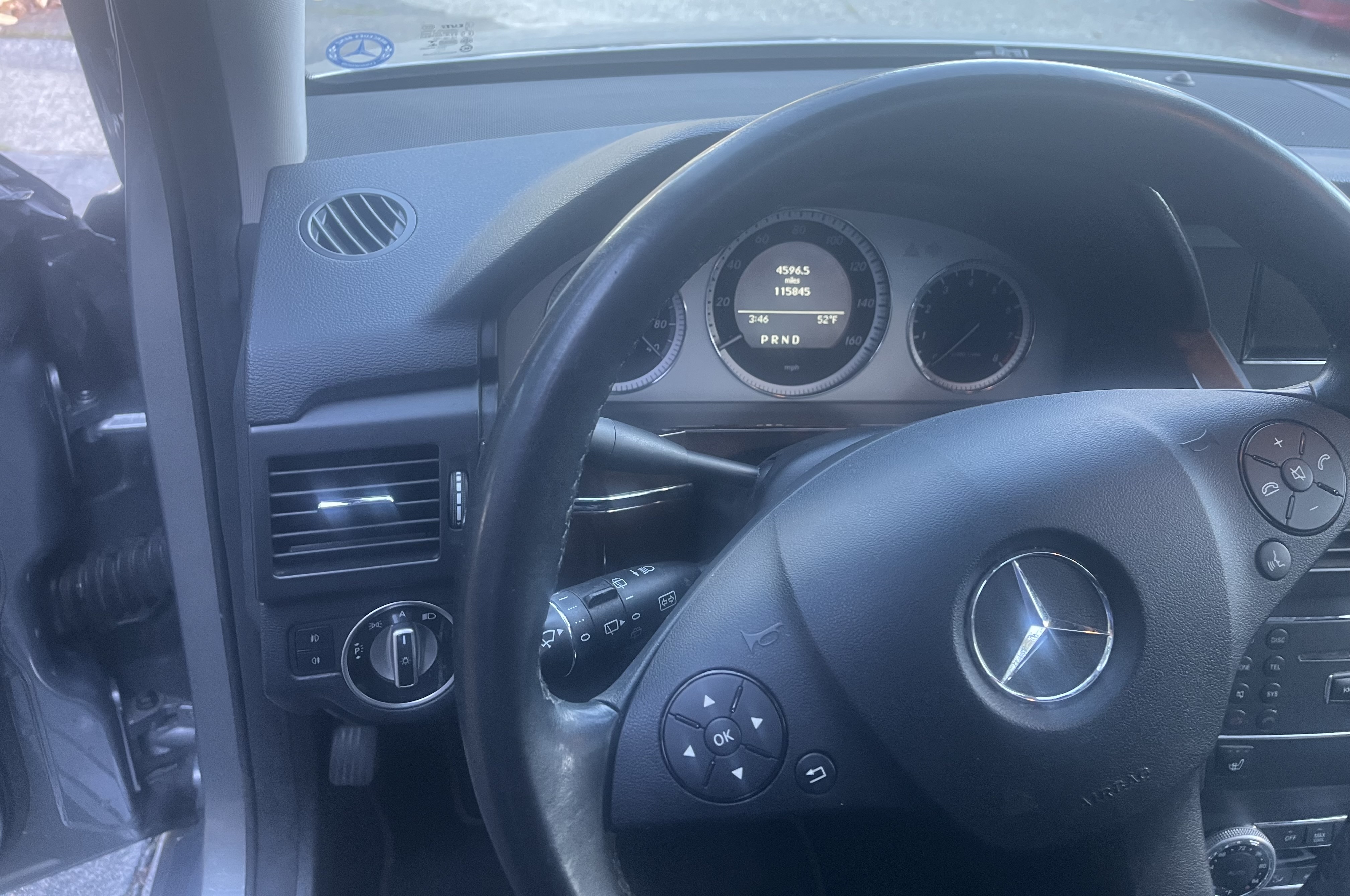 Used 2011 Mercedes-Benz GLK 350 4MATIC image 14