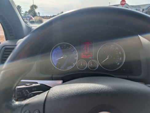 Used 2008 Volkswagen R32 image 10