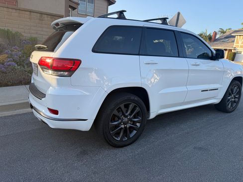 Used 2018 Jeep Grand Cherokee High Altitude RWD image 6