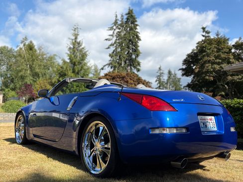 Used 2004 Nissan 350Z Touring RWD image 6