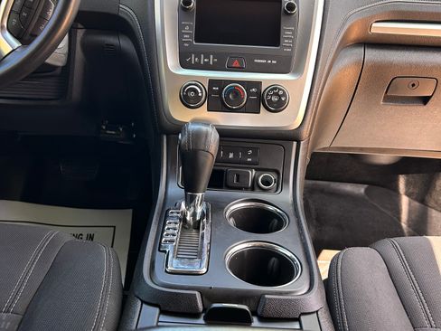 Used 2016 GMC Acadia SLE FWD image 12