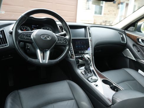 Used 2018 INFINITI Q50 Luxe w/ Cargo Package (L95) image 12