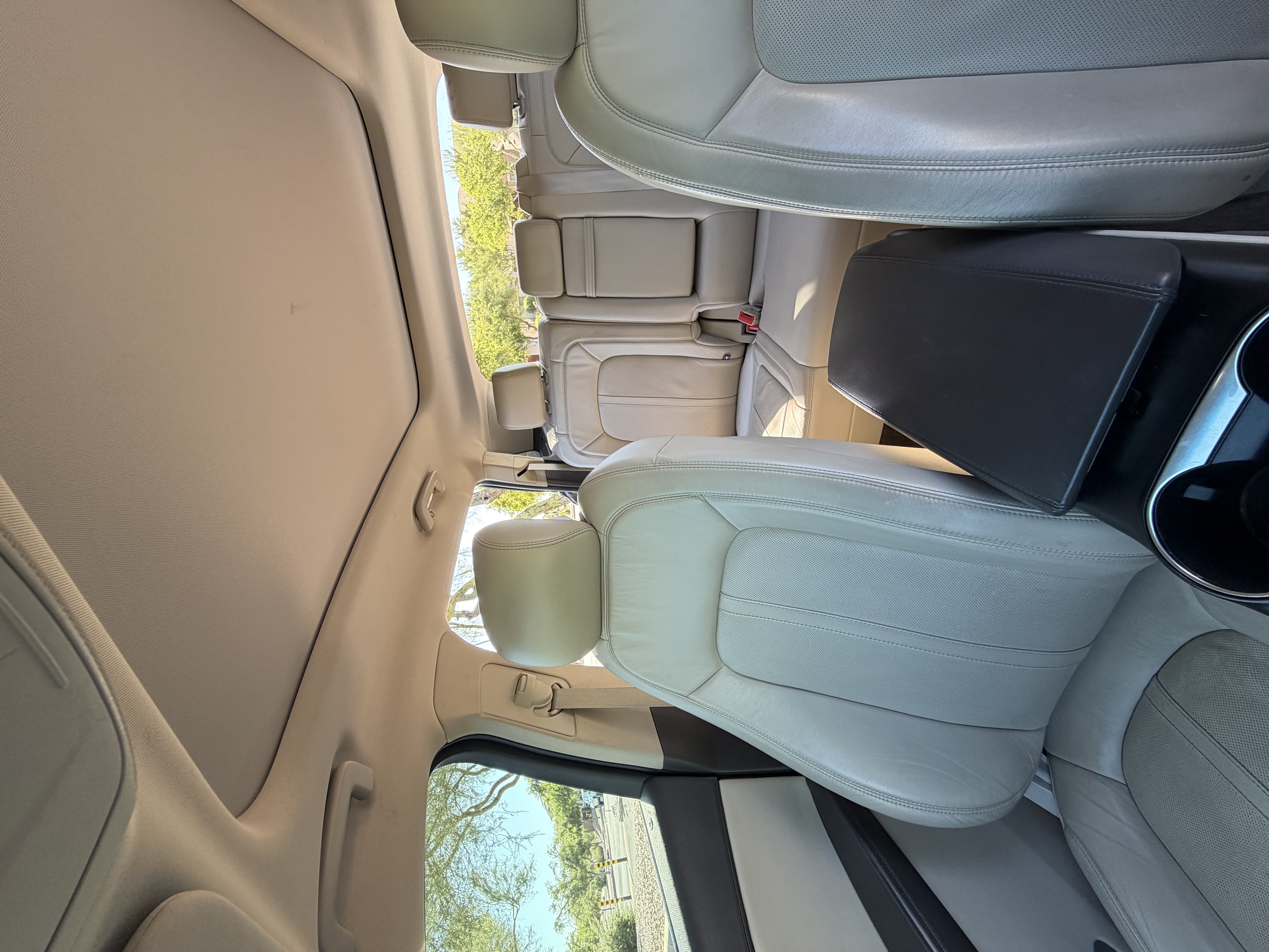 Used 2017 Lincoln MKX Reserve FWD image 2