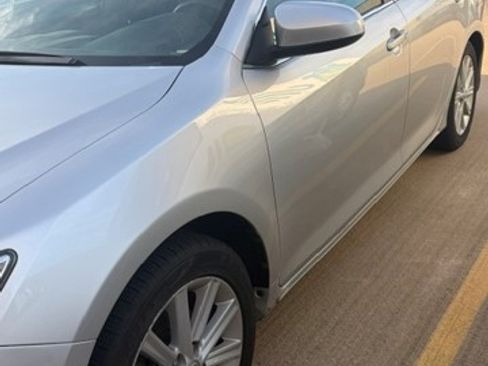 Used 2012 Toyota Camry XLE FWD image 5