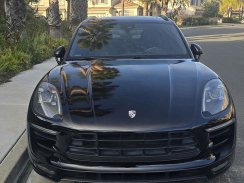 Used 2017 Porsche Macan GTS image 1