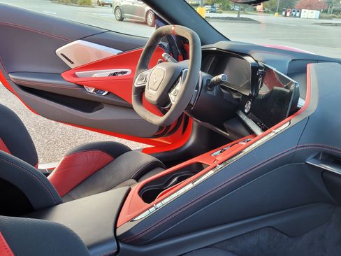 Used 2024 Chevrolet Corvette Stingray Preferred Cpe image 14